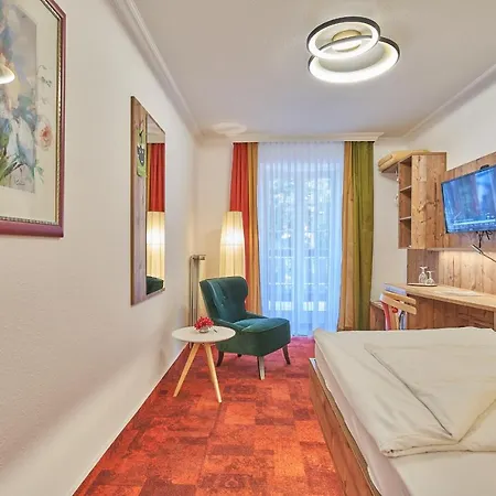 St. Georg Garni Hotell 3*