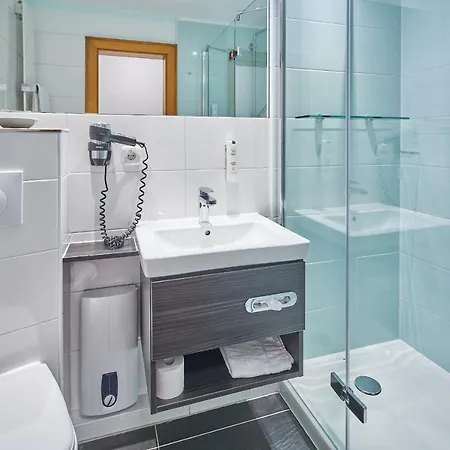 St. Georg Garni فندق سيل